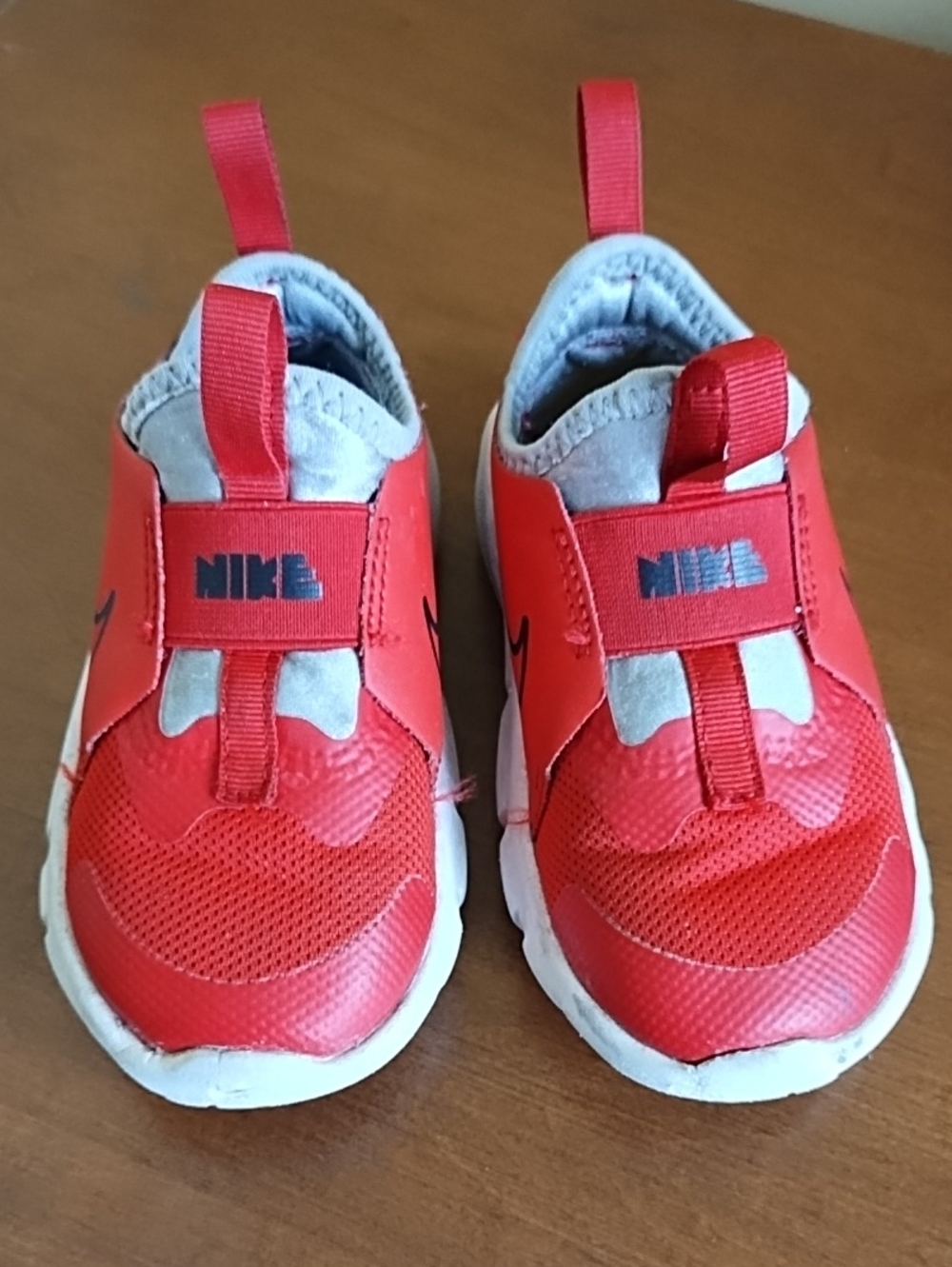 Nike Flex Runner 2 TD University Red Black Slip On Sneakers Size 8C Easy On Off